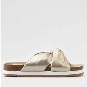 AEO Gold Slides